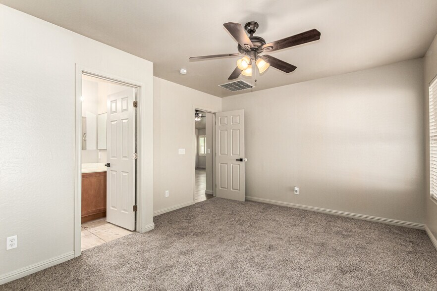 Building Photo - 3854 E Morenci Rd