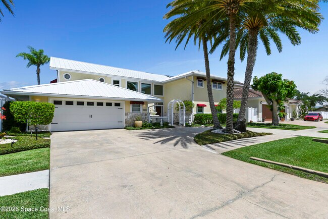 Building Photo - 2230 Sykes Creek Dr