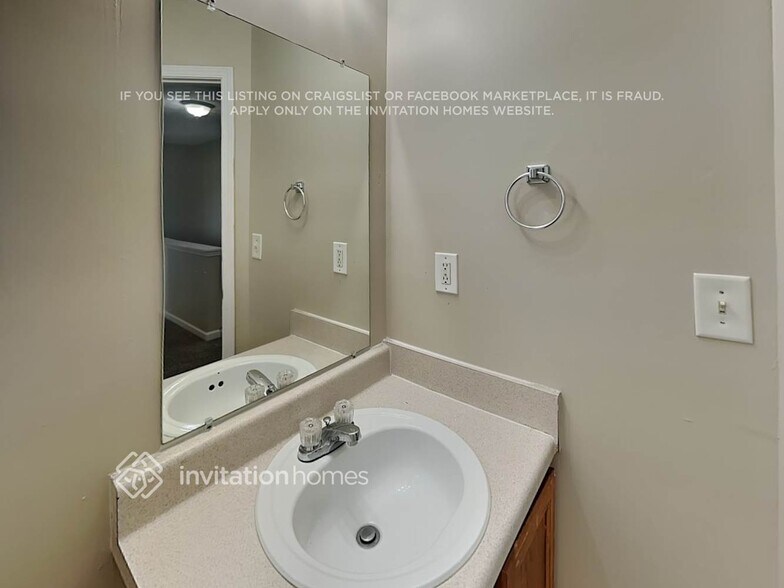 Building Photo - 2030 Tussahaw Crossing