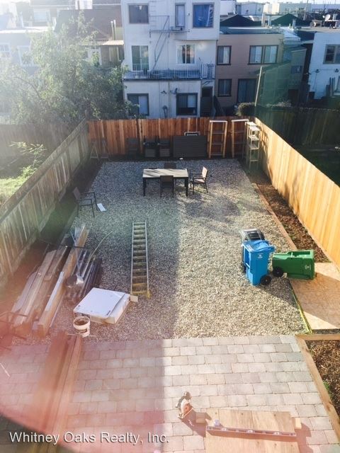 Building Photo - 851 46th Ave