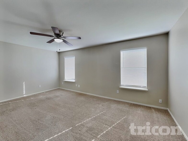 Building Photo - 2726 Candle Ridge Dr