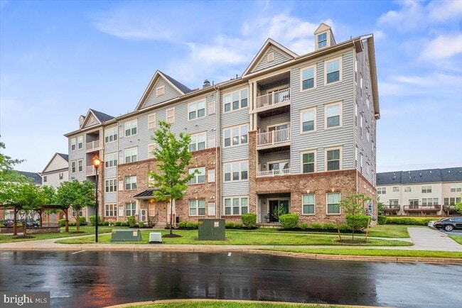 Building Photo - 6501 Walcott Ln