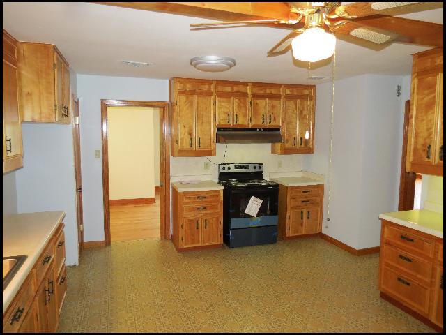 Building Photo - 5212 Lynch Dr