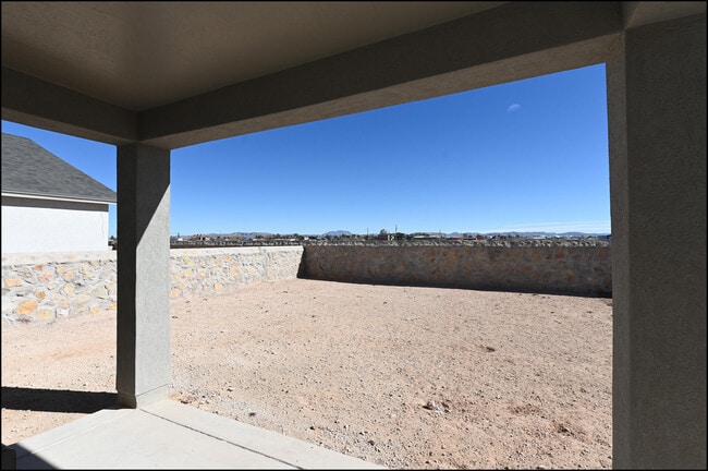 Building Photo - 4628 Marisabel Azcarate St