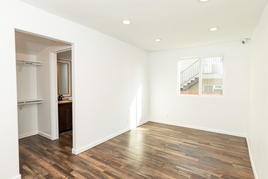 Master Bedroom - 940 S Bernal Ave