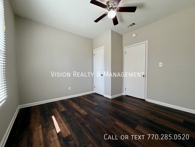 Building Photo - 3284 Stillwood Dr