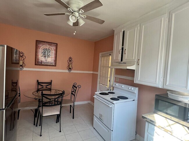 Building Photo - Charming 2 Bed/1 Bath Home in Montgomery, AL - Available 12/15 - $1125