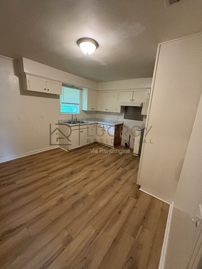 Building Photo - 1513 Maria Dr