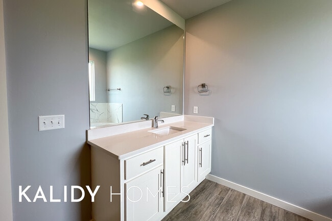 Building Photo - 17859 Salem Rd