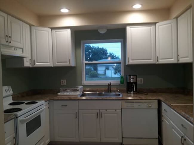 Kitchen - 5604 1st Avenue Dr NW