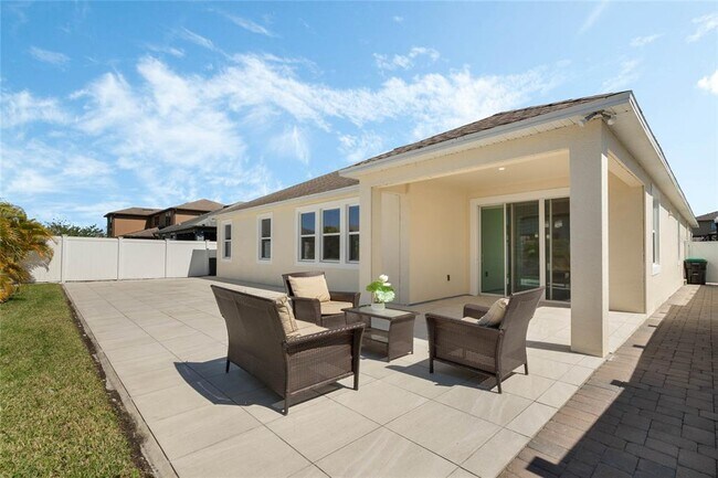 Building Photo - 3323 Puxton Dr