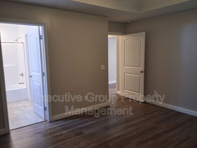 Building Photo - 113 Alcott Ct