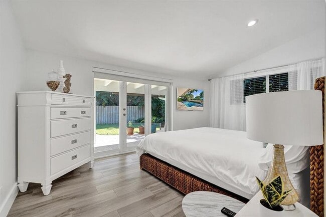 Building Photo - 2616 NE 27th Terrace