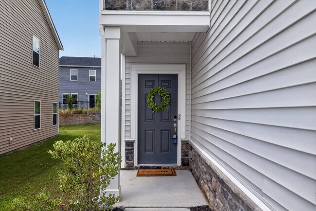 Building Photo - 314 Hyssop Ct