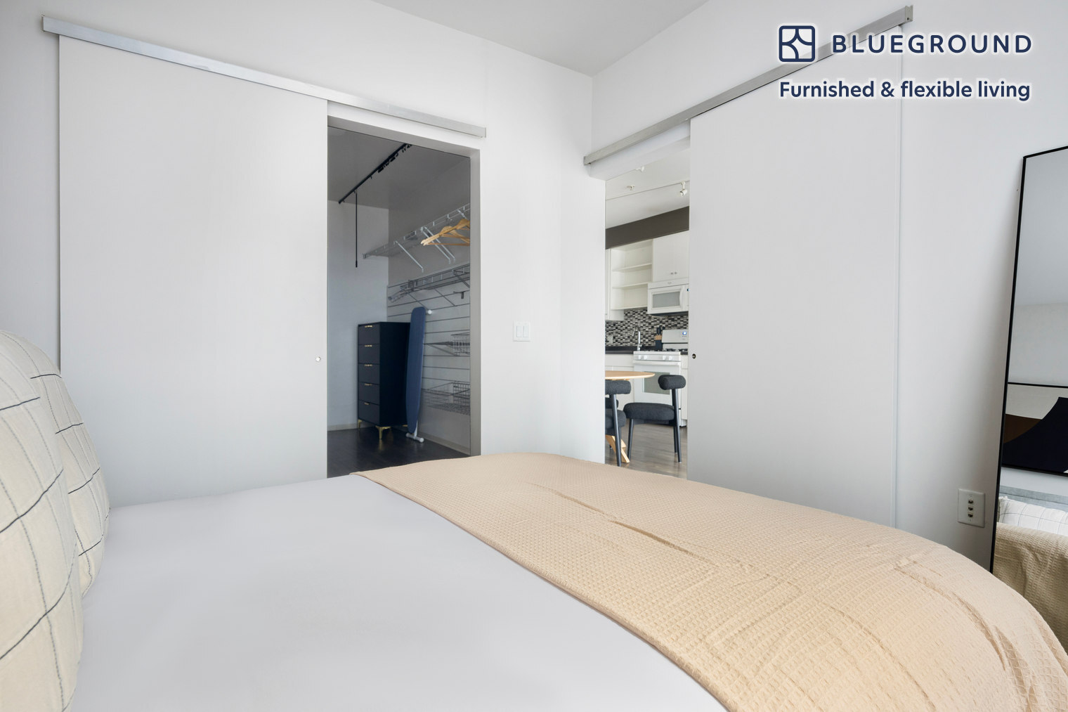 Building Photo - 445 Artisan Way