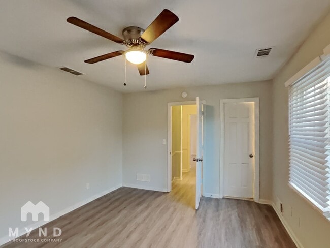 Building Photo - 4729 Stillwood Cove