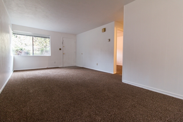 Building Photo - Great 1-Bedroom, 1-Bath Duplex With Large Bonus Room!