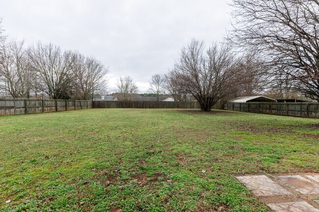 Building Photo - 220 Saddle Rock Ct