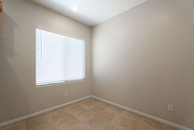 Building Photo - 4433 Weitzman Pl