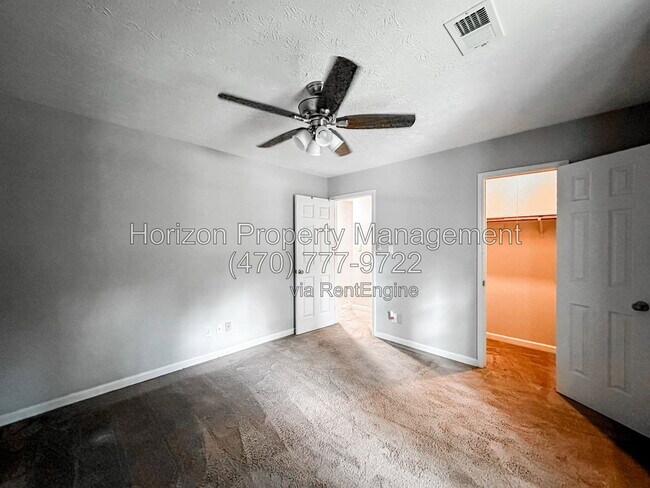 Building Photo - 4925 Farmstead Ct NE