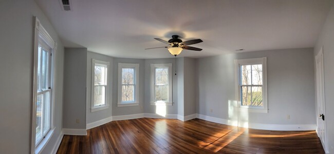 Building Photo - Beautifully Restored Home in Clarke County