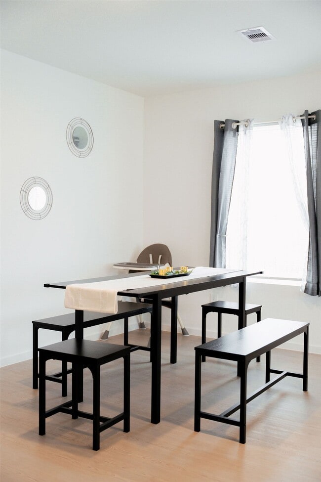 Building Photo - 29022 Rustic Windmill Wy