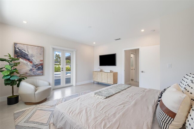 Building Photo - 14740 SW 83rd Pl