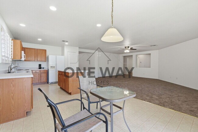 Building Photo - 11352 E Renata Ave