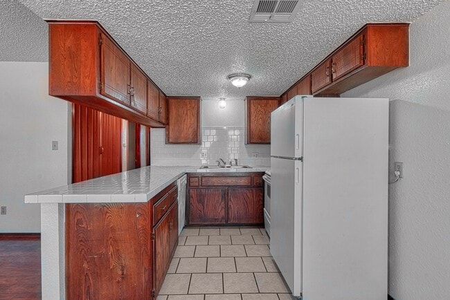 Building Photo - 1012-1014 N 5th