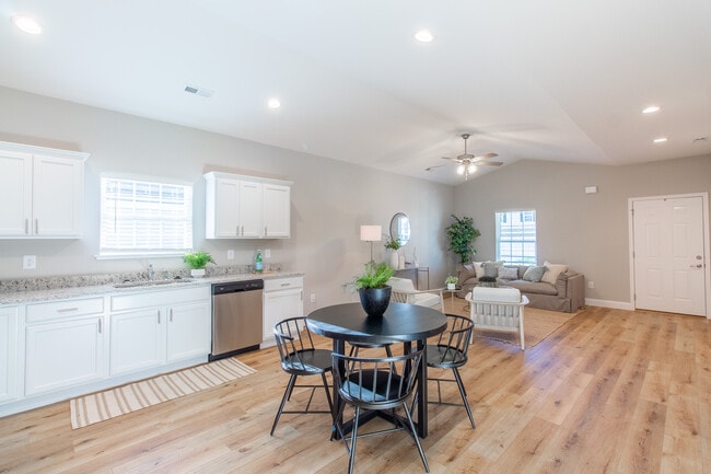 Building Photo - 62 Scout Br