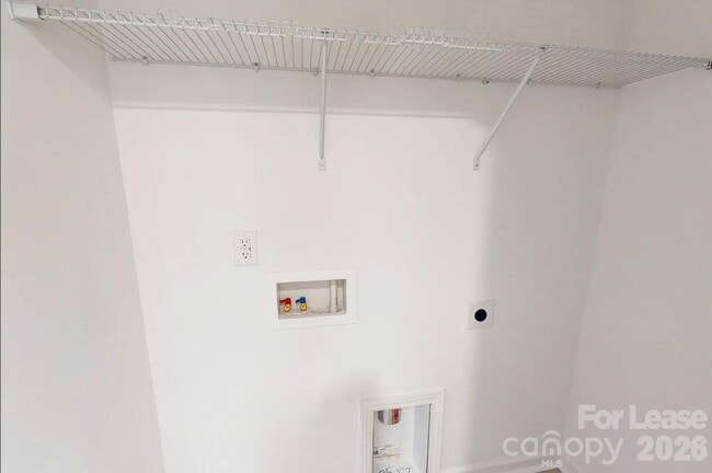 Building Photo - 2752 Yeager Dr NW