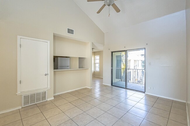 Building Photo - 100 Hillside Rd