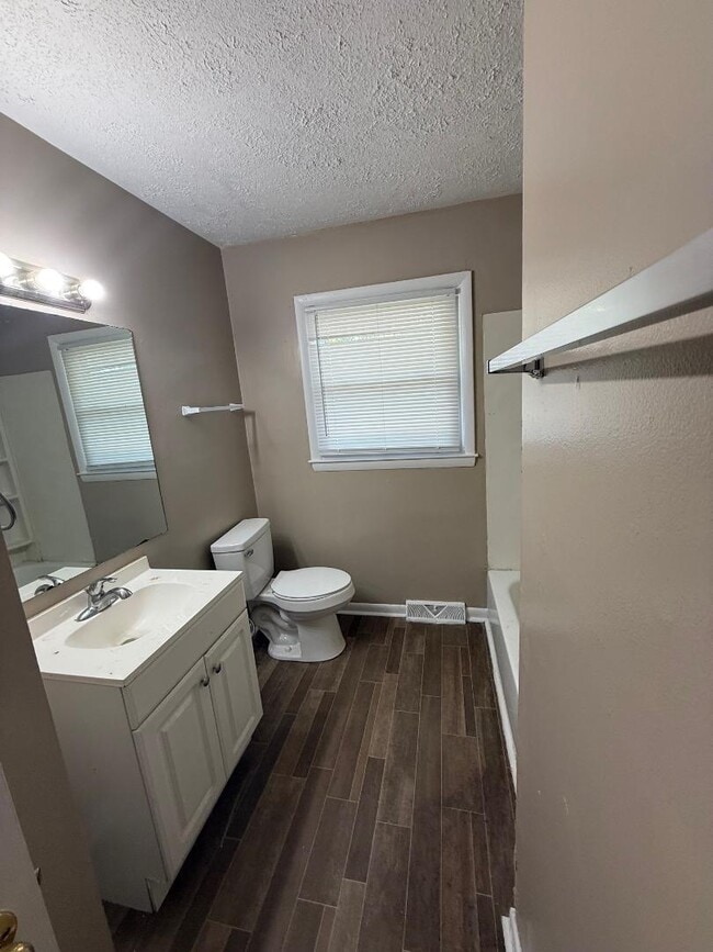 Building Photo - 1315 Stephen Foster Dr