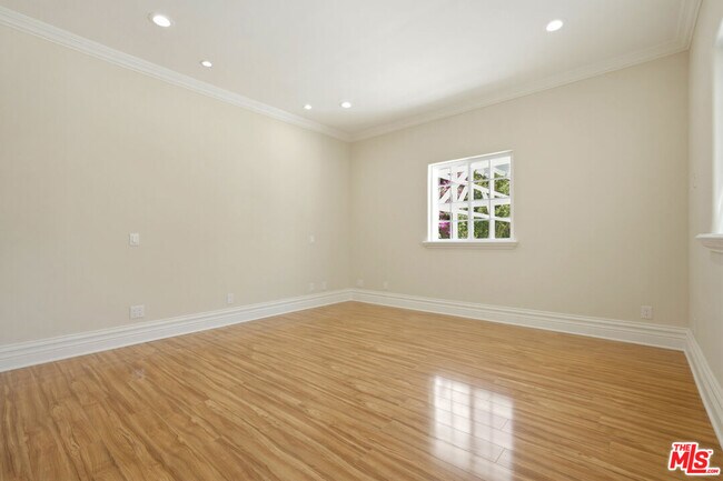 Building Photo - 1510 Cardiff Ave