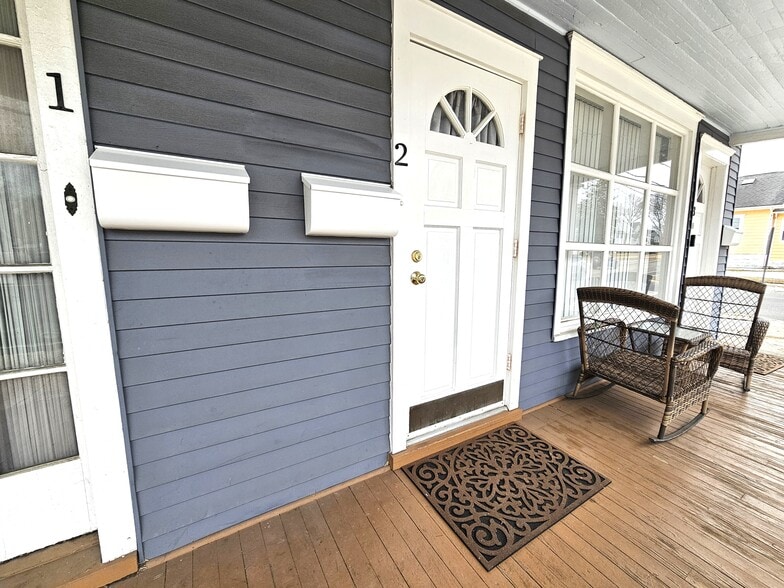 Building Photo - 396 W Clements Bridge Rd