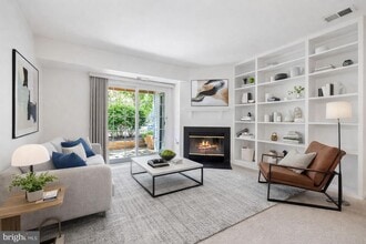 Building Photo - 6910 Victoria Dr