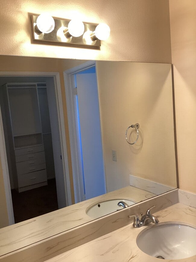 Building Photo - Large Two Story Condo In the Orcutt Bluffs with Easy Access to 135/Vandenberg SFB