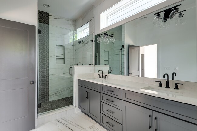 Building Photo - Cahal Ave Unit B