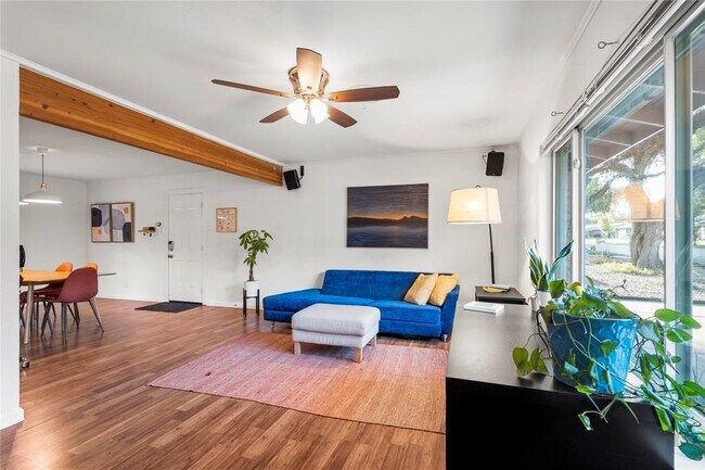 Building Photo - 1611 Ashberry Dr