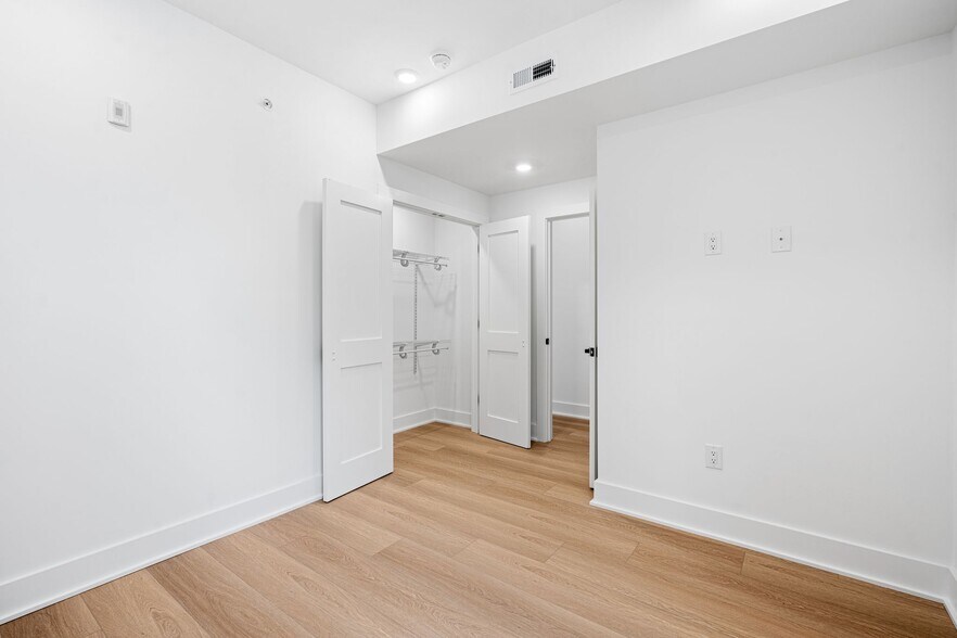 Building Photo - 1947 N Marshall St