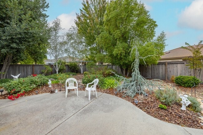 Building Photo - 2713 Robinson Creek Ln