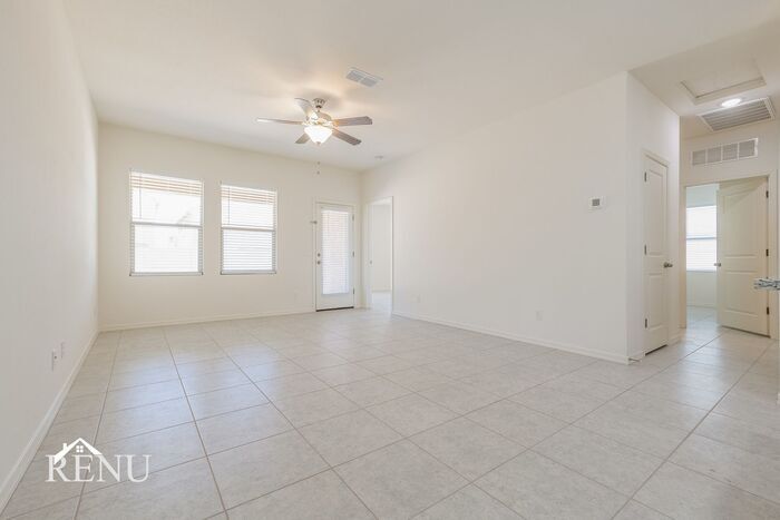 Building Photo - 35411 W San Capistrano Ave