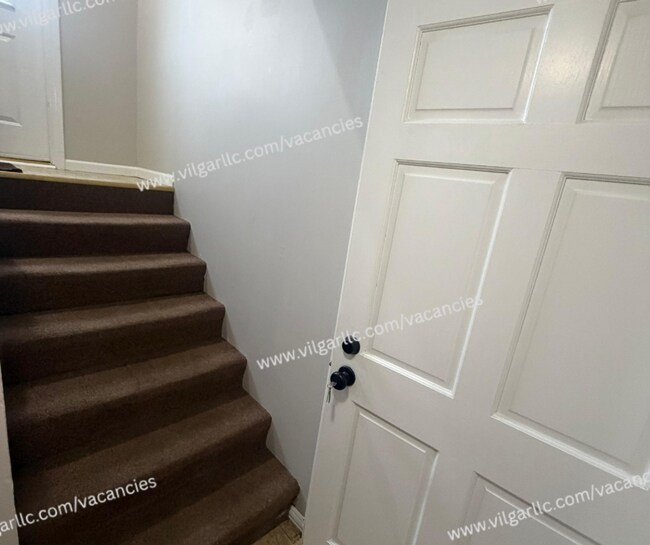 Building Photo - 5583 - 85 Tulip Ave