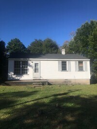 Building Photo - 2 Bed, 1 Bath Available for Rent