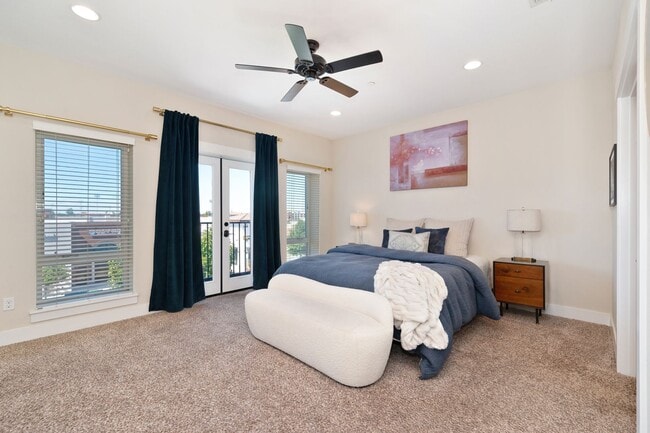 Building Photo - 3 bedroom | 2.5 bathroom | Crocker Village Brownstone