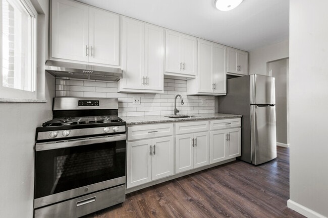 Building Photo - 3892 Brittany Cir
