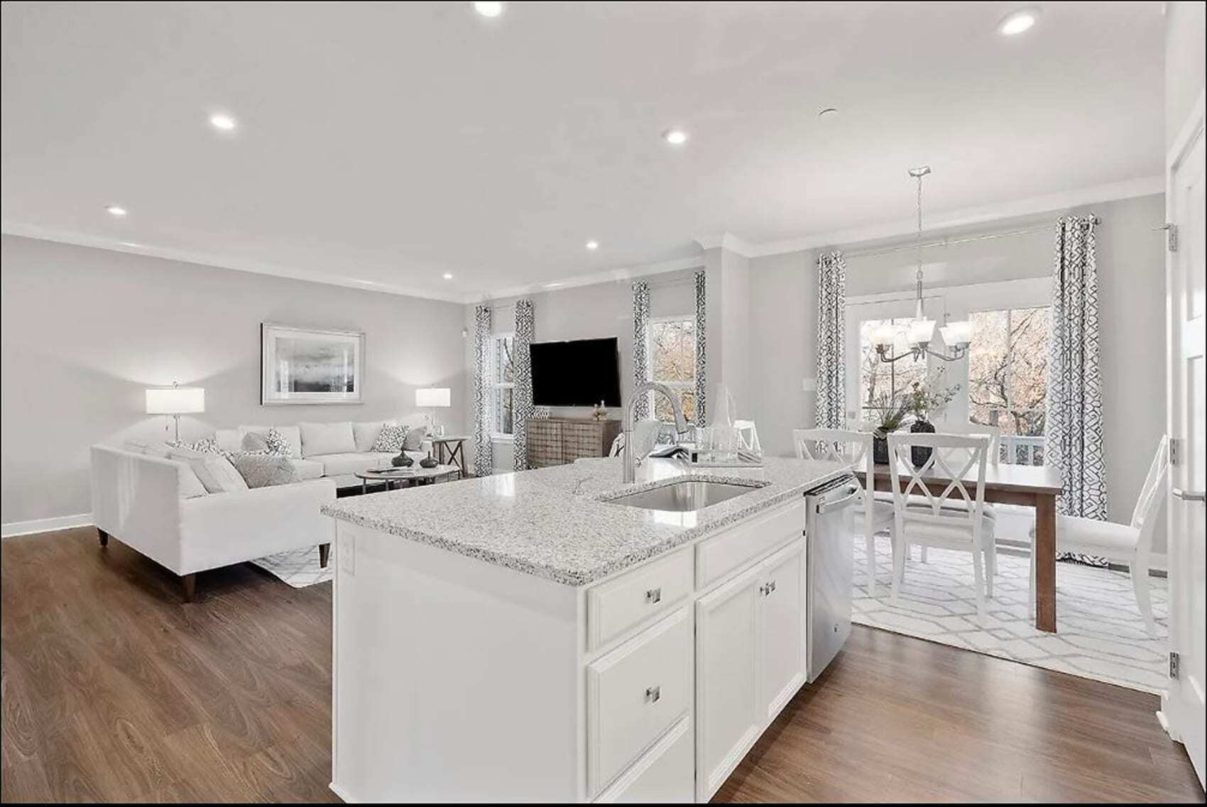 Building Photo - 300 Plaza Dr