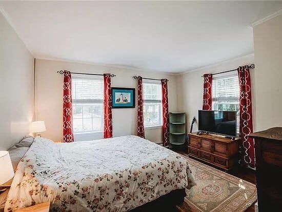 Building Photo - 12 Callender Ave