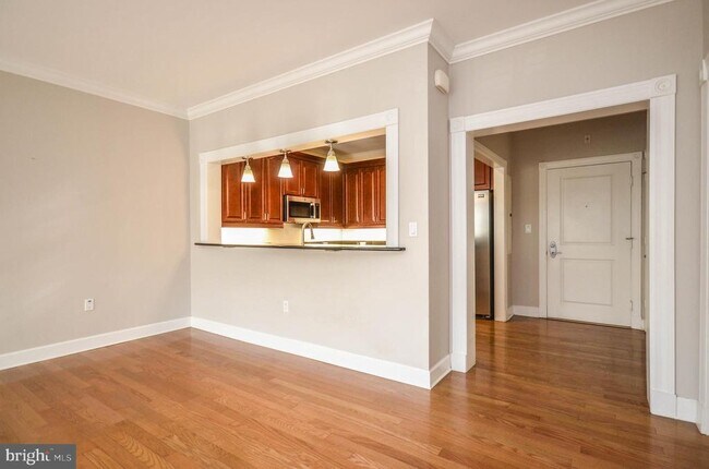 Building Photo - 401 13th St NE
