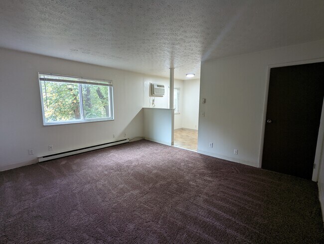 Building Photo - 345 Hampshire Dr